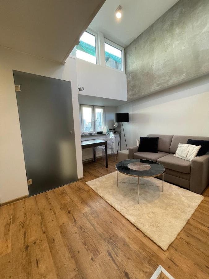 Warynskiego 9 - Piekna Panorama Miasta - Smart Tv 42 Cale - Wifi - Ekspres Kapsulkowy - W Pelni Wyposazona Kuchnia Varšava Exteriér fotografie
